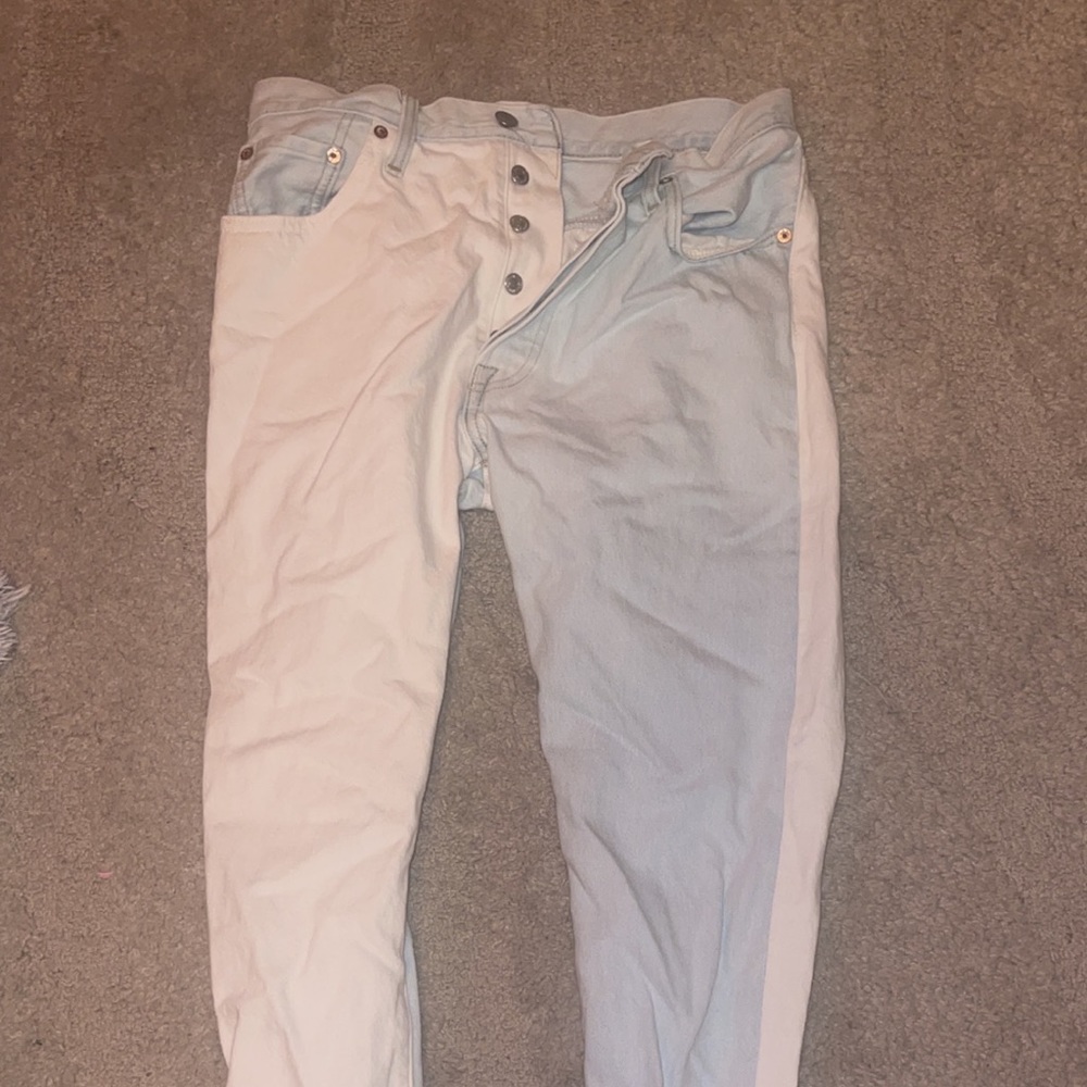 Women’s two tone blue Levi crop straight jeans